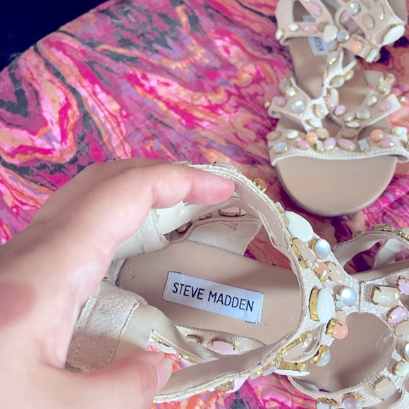 Steve Madden gem sandals. Size 7. Beautiful. Bought used and never worn. - Picture 2 of 3